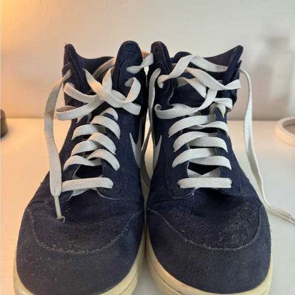 Nike Dunks Hi. Size 10 men’s. - Picture 4 of 4